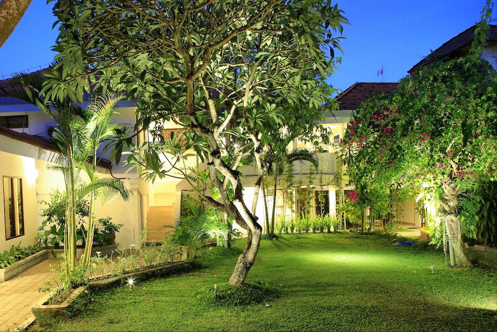 Patrisia Hotel Sanur Esterno foto