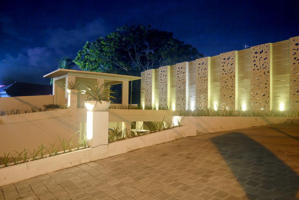 Patrisia Hotel Sanur Esterno foto